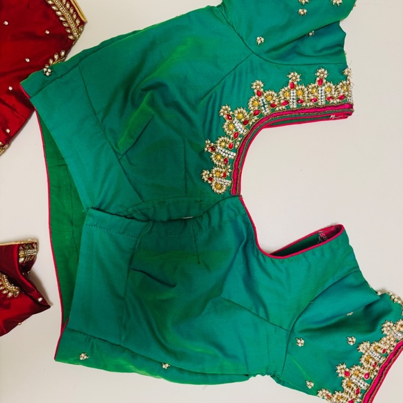 Blouses - Picture 3 of 5